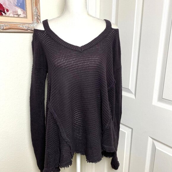 Free People Size Small Charcoal Moonshine Cold Shoulder V-Neck Sweater - Picture 2 of 11
